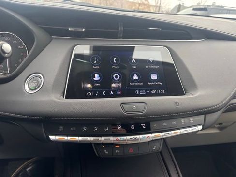 Used 2021 Cadillac XT4 Luxury w/ Cold Weather Package image 10