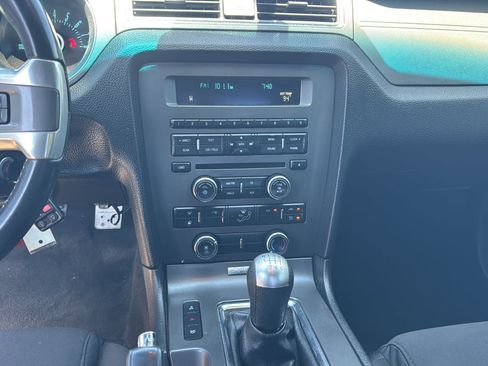 Used 2013 Ford Mustang GT RWD image 15