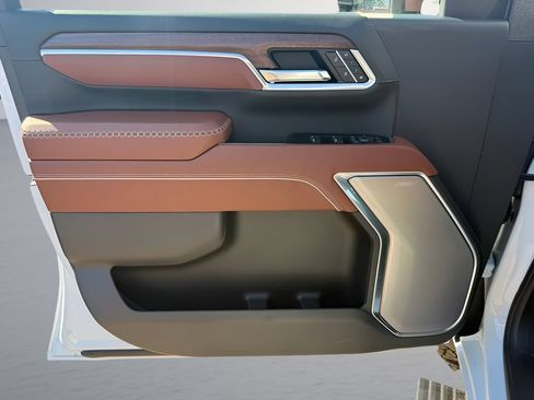 New 2026 GMC Sierra 2500 Denali Ultimate AWD/4WD image 26