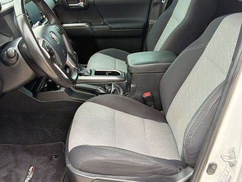 Used 2023 Toyota Tacoma TRD Sport AWD/4WD image 5