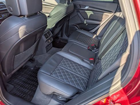 Used 2019 Audi SQ5 Premium Plus w/ Premium Plus Package image 16