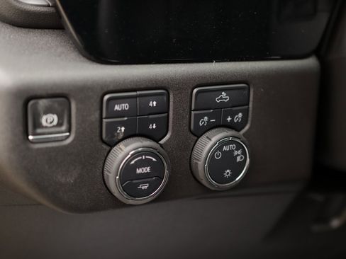 Used 2025 Chevrolet Silverado 1500 LT w/ Texas Edition Plus image 10