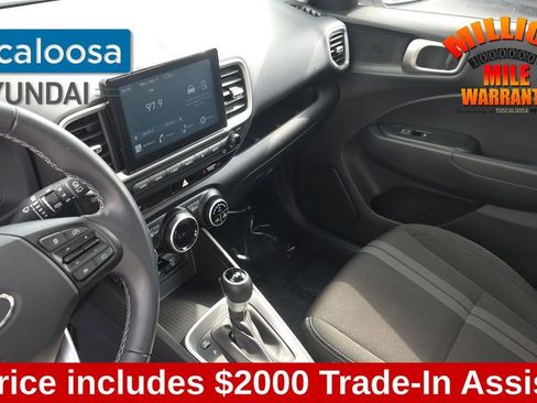 Used 2024 Hyundai Venue SEL image 22