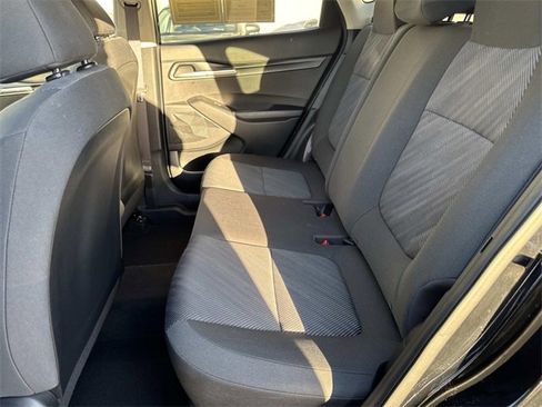 Used 2022 Kia Seltos LX image 11