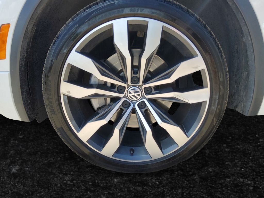 Used 2019 Volkswagen Tiguan SEL Premium R-Line AWD/4WD image 27