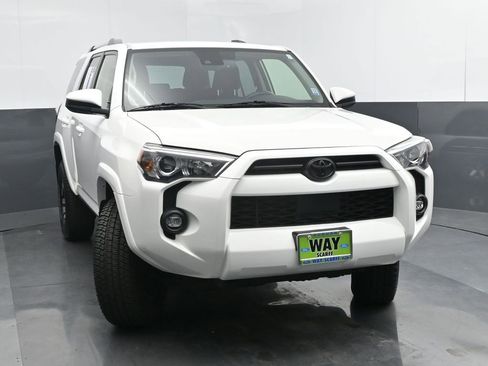 Used 2021 Toyota 4Runner SR5 image 8