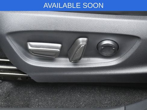Used 2025 Toyota Crown Signia AWD/4WD image 10
