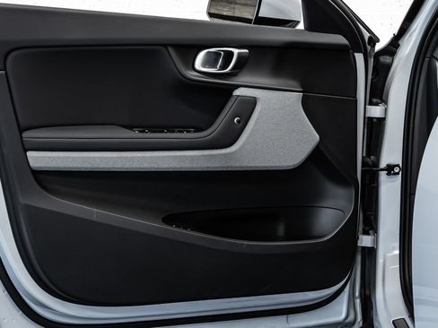 Used 2023 Polestar Polestar 2 w/ Pilot Pack AWD/4WD image 17