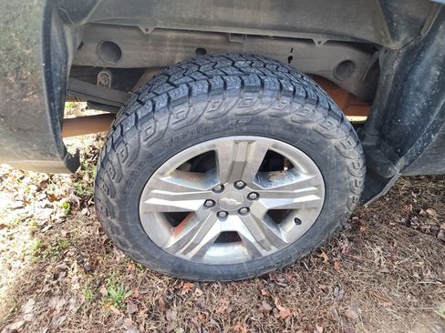 Used 2019 Chevrolet Silverado 1500 Custom w/ Custom Convenience Package image 9