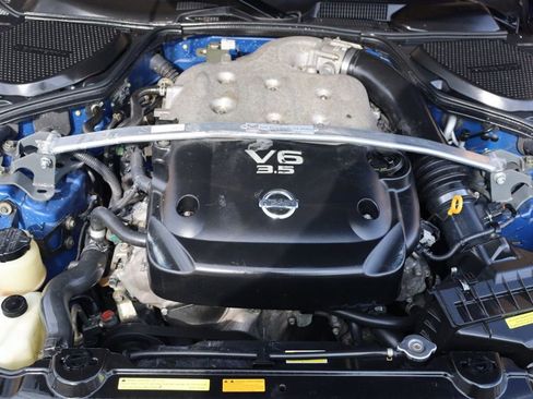 Used 2005 Nissan 350Z Touring image 12