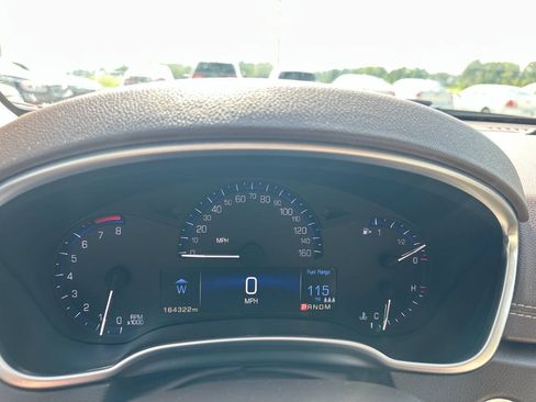 Used 2015 Cadillac SRX Luxury w/ Driver Awareness Package FWD image 19