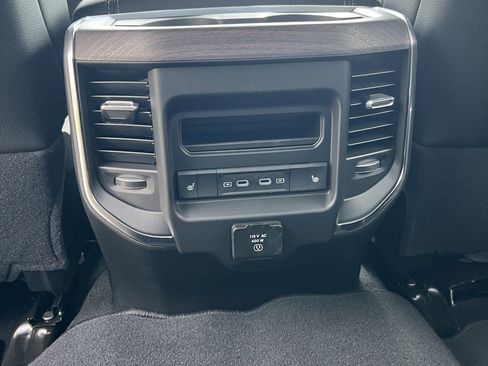 New 2026 RAM 2500 Laramie AWD/4WD image 13