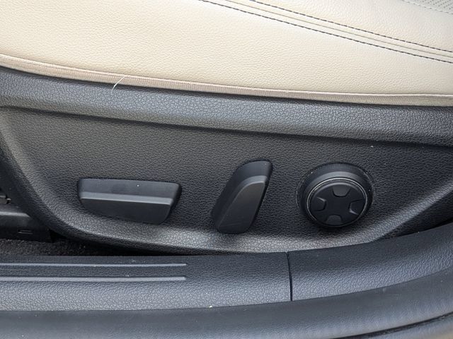 Used 2023 Genesis G70 2.0T AWD/4WD image 25