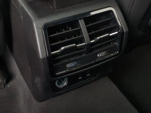 Used 2023 Audi Q3 2.0T Premium image 30