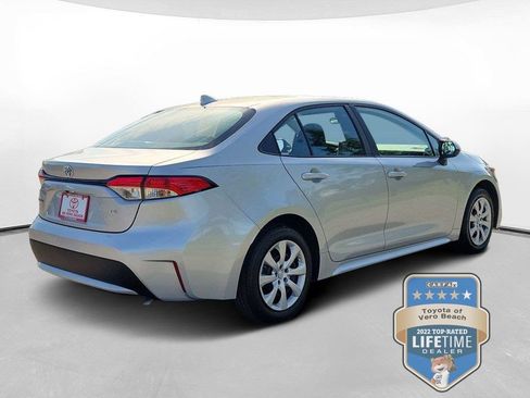 Certified 2022 Toyota Corolla LE FWD image 4