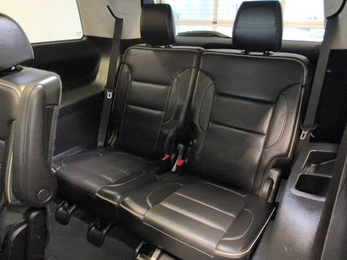 Used 2021 GMC Acadia Denali w/ GMC Pro Grade Package image 30