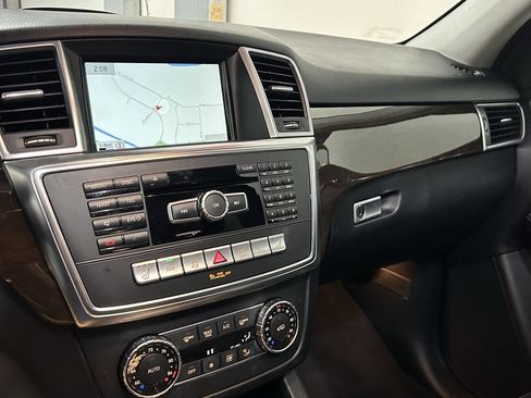 Used 2015 Mercedes-Benz ML 250 BlueTEC 4MATIC w/ Premium 1 Package image 17