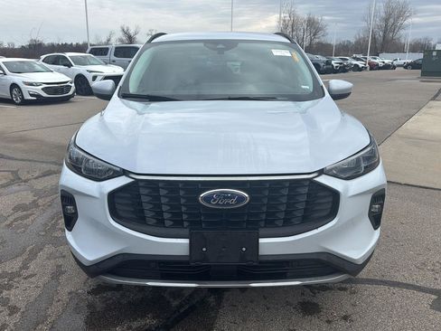Used 2025 Ford Escape Platinum image 10