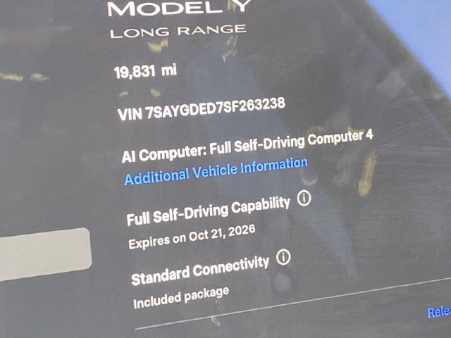 Used 2025 Tesla Model Y Long Range RWD image 34