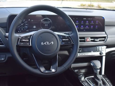 New 2026 Kia Seltos EX FWD image 18