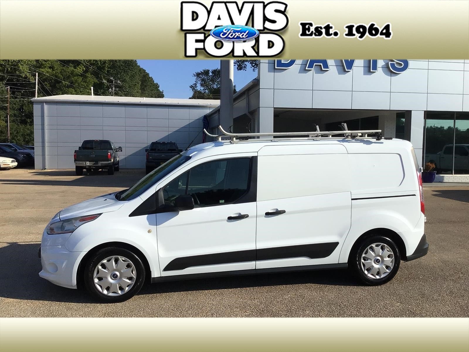 Used 2016 Ford Transit Connect XLT FWD image 4