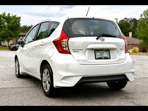 Used 2018 Nissan Versa Note SV image 13