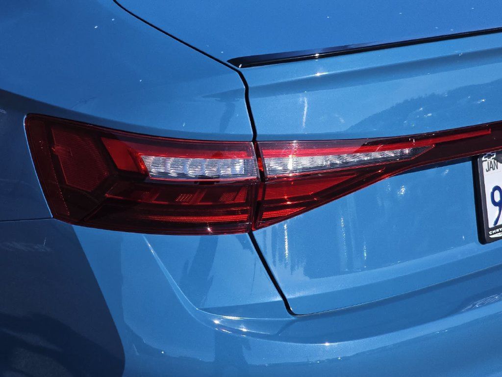 Used 2025 Volkswagen Jetta Sport FWD image 41