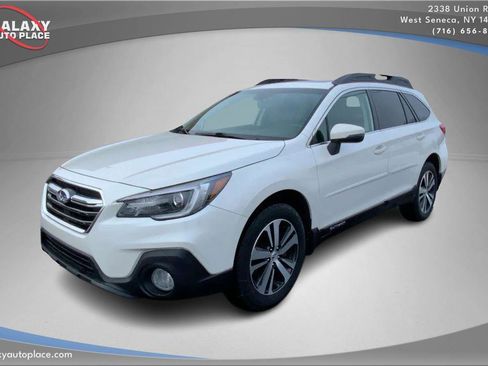 Used 2018 Subaru Outback 2.5i Limited image 1