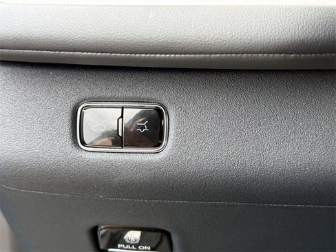 Used 2025 Lincoln Navigator Reserve w/ Jet Appearance Package image 33