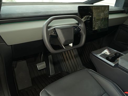 Used 2024 Tesla Cybertruck Cyberbeast image 9