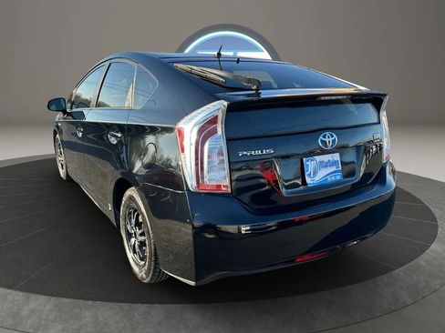 Used 2015 Toyota Prius Two image 11
