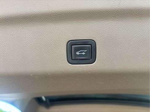 Used 2023 GMC Yukon Denali AWD/4WD image 47