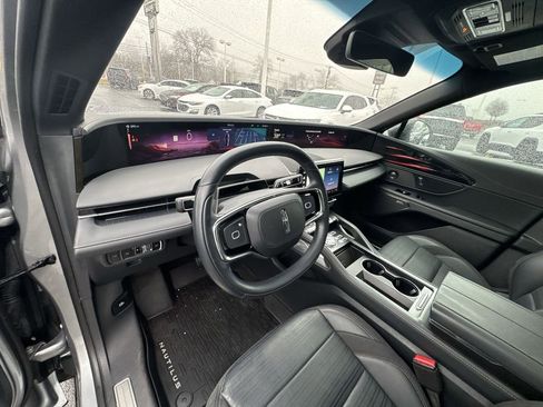 Used 2024 Lincoln Nautilus Reserve w/ Equipment Group 202A image 10