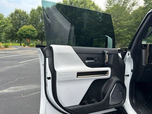 Used 2025 GMC Hummer EV 2X w/ LPO, Dark Essentials Package AWD/4WD image 64