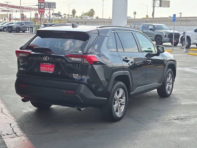 Used 2025 Toyota RAV4 XLE AWD/4WD image 8