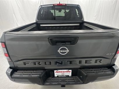 New 2026 Nissan Frontier SV w/ SV Convenience Package