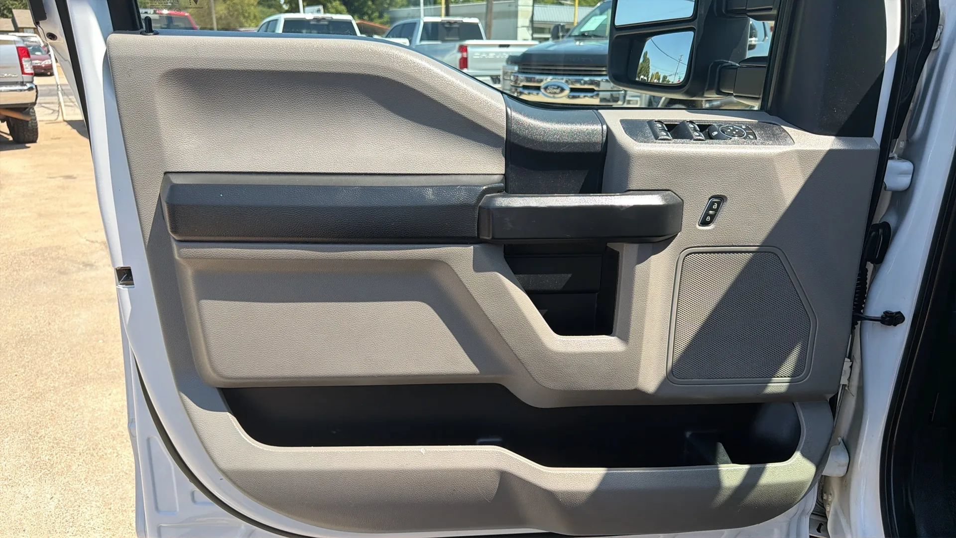 Used 2020 Ford F350 XL w/ Power Equipment Group AWD/4WD image 9