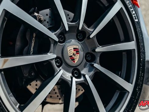 Used 2013 Porsche 911 Carrera RWD image 3