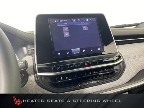 Used 2025 Jeep Compass Latitude AWD/4WD image 5