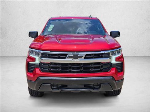 Used 2022 Chevrolet Silverado 1500 LT AWD/4WD image 2