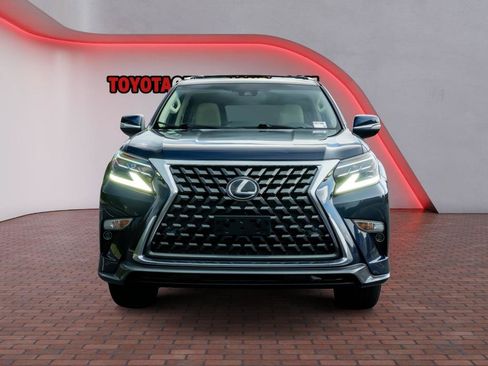 Used 2023 Lexus GX 460 Premium w/ Accessory Package AWD/4WD image 2