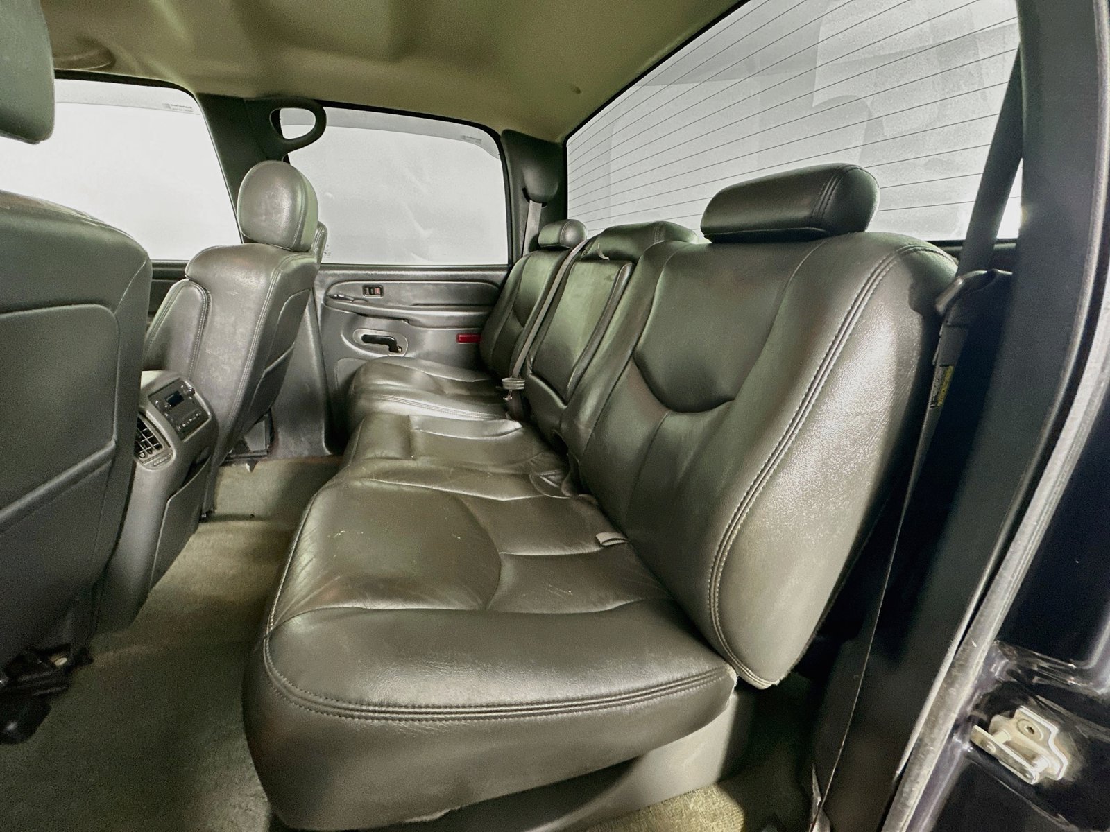 Used 2004 Chevrolet Silverado 2500 LT w/ Skid Plate Package AWD/4WD image 24
