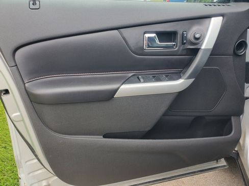 Used 2013 Ford Edge SEL FWD image 7