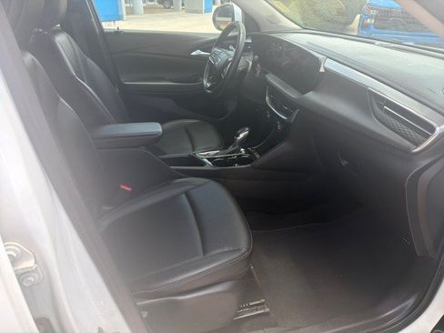 Used 2024 Buick Encore GX Sport Touring FWD image 15