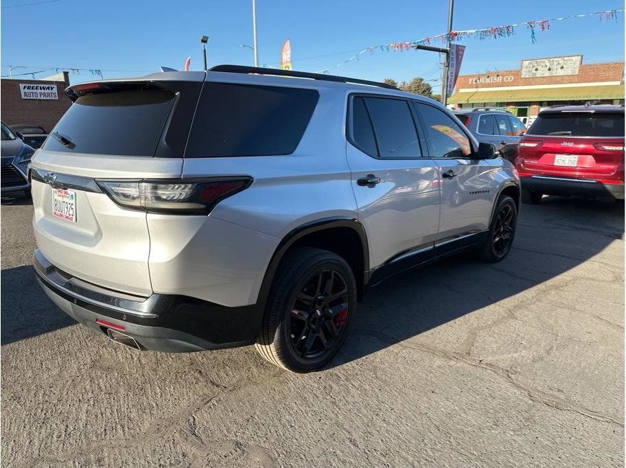 Used 2021 Chevrolet Traverse Premier w/ Redline Edition FWD image 7
