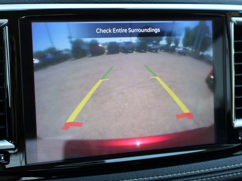 Used 2023 Chrysler Pacifica Limited FWD image 23
