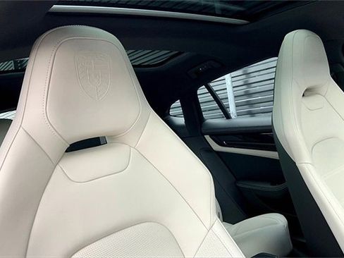 New 2026 Porsche Panamera 4 image 8