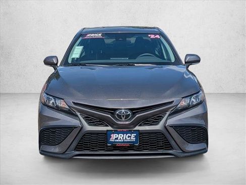 Used 2024 Toyota Camry SE FWD image 2