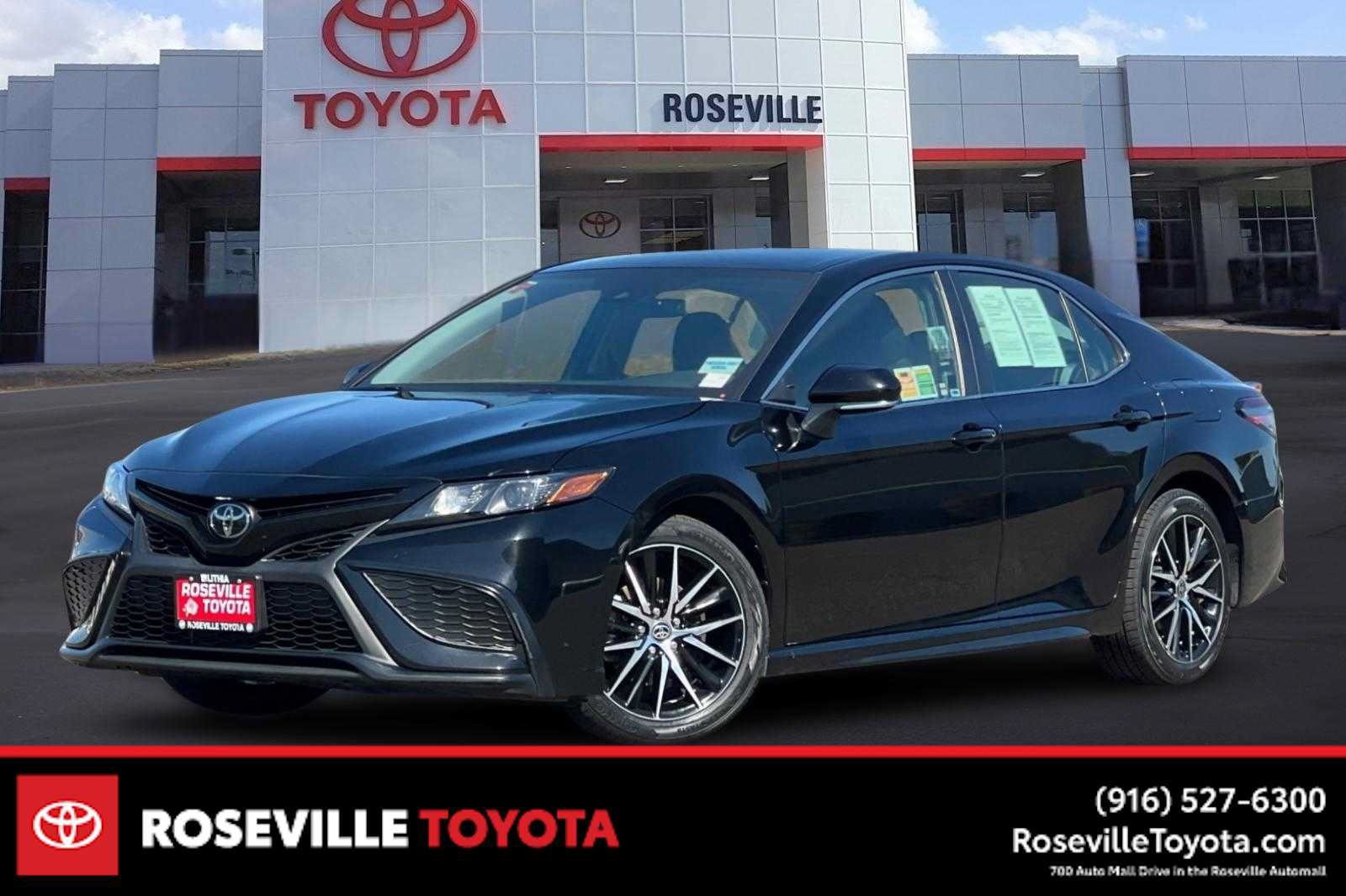 Certified 2024 Toyota Camry SE FWD image 1