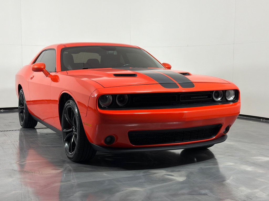 Used 2018 Dodge Challenger SXT w/ Blacktop Package RWD image 3